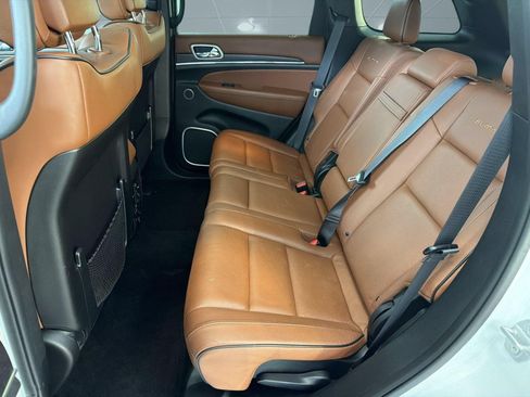Used 2021 Jeep Grand Cherokee Summit AWD/4WD image 34