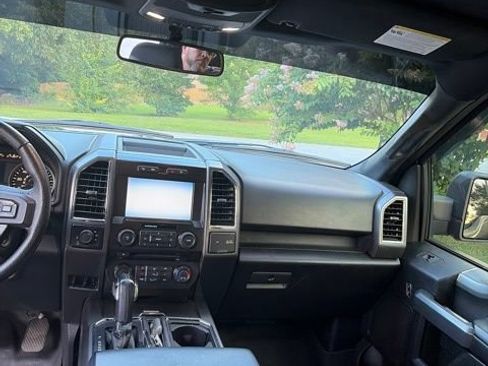 Used 2015 Ford F150 XLT w/ Equipment Group 302A Luxury AWD/4WD image 9