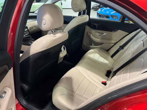 Used 2018 Mercedes-Benz C 300 4MATIC Sedan image 29
