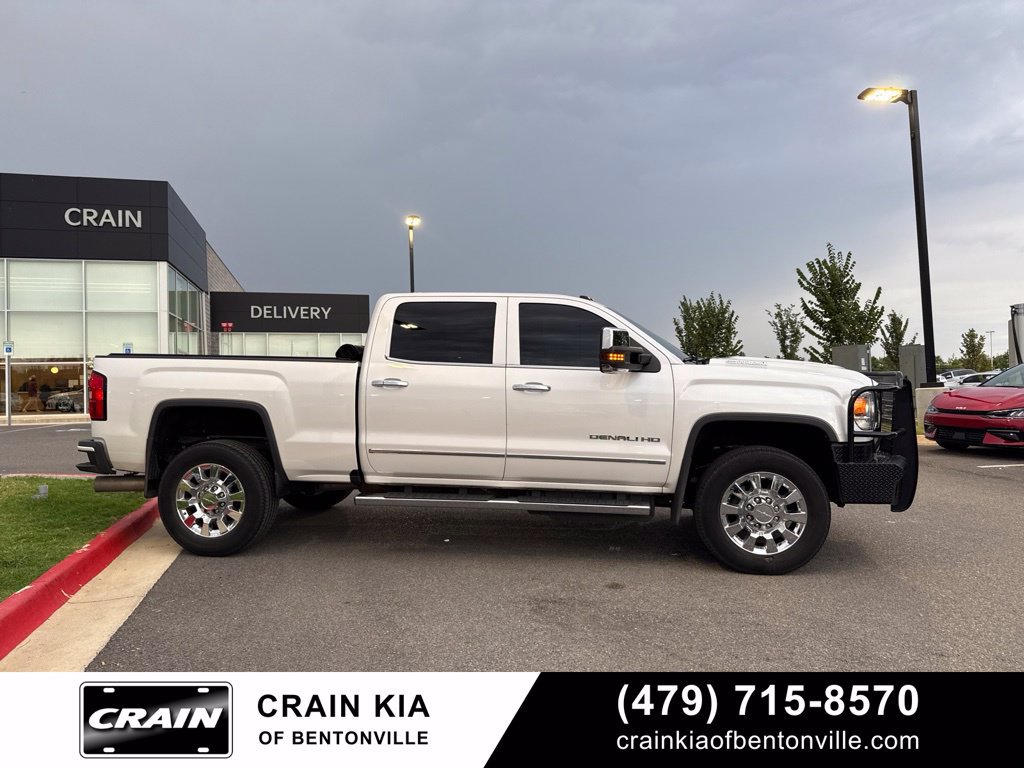 Used 2019 GMC Sierra 3500 Denali w/ Duramax Plus Package AWD/4WD image 2