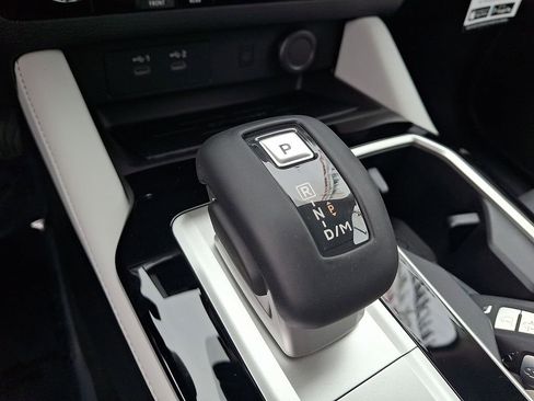 New 2026 Mitsubishi Outlander SE AWD/4WD image 9