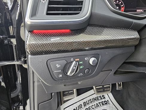 Used 2018 Audi SQ5 Prestige w/ Prestige Package image 39