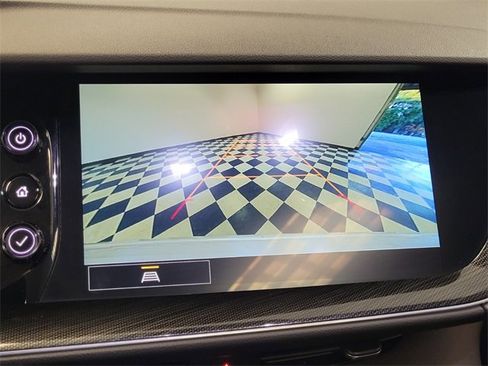 Used 2023 Buick Envision Essence w/ Sport Touring Package image 19