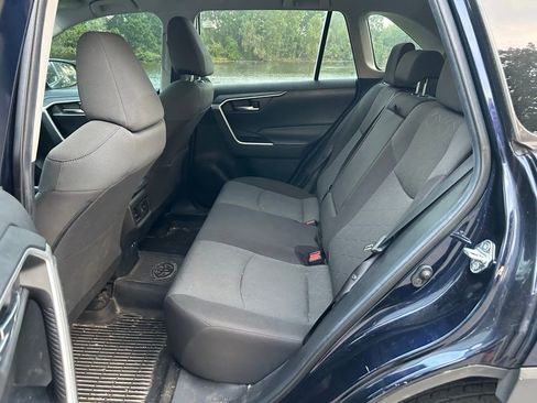 Used 2022 Toyota RAV4 XLE image 13