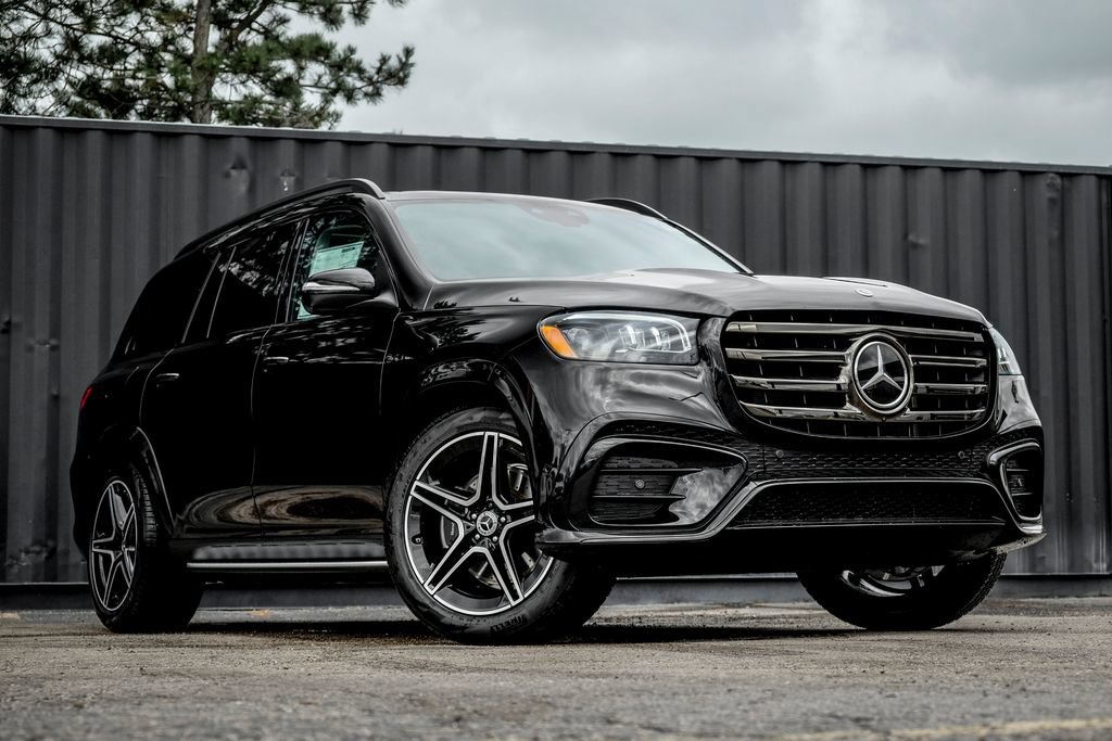 Used 2026 Mercedes-Benz GLS 450 4MATIC image 1