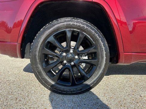 Certified 2021 Jeep Grand Cherokee Laredo X image 49