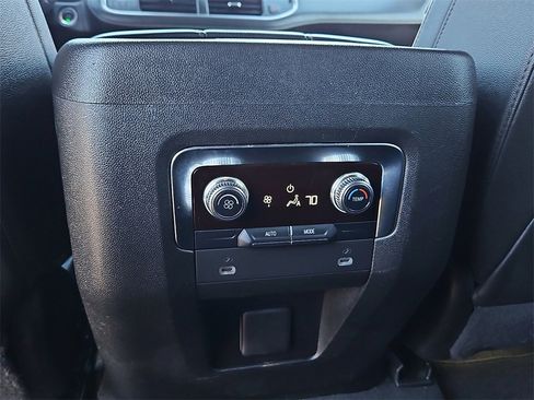 Used 2022 GMC Yukon XL SLT image 20