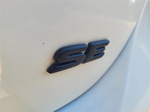 Used 2024 Toyota Camry SE image 26