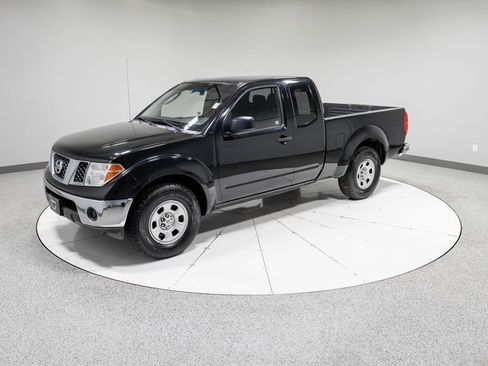 Used 2008 Nissan Frontier SE w/ Power Pkg image 29
