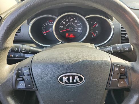 Used 2013 Kia Sorento LX w/ Convenience Pkg image 19