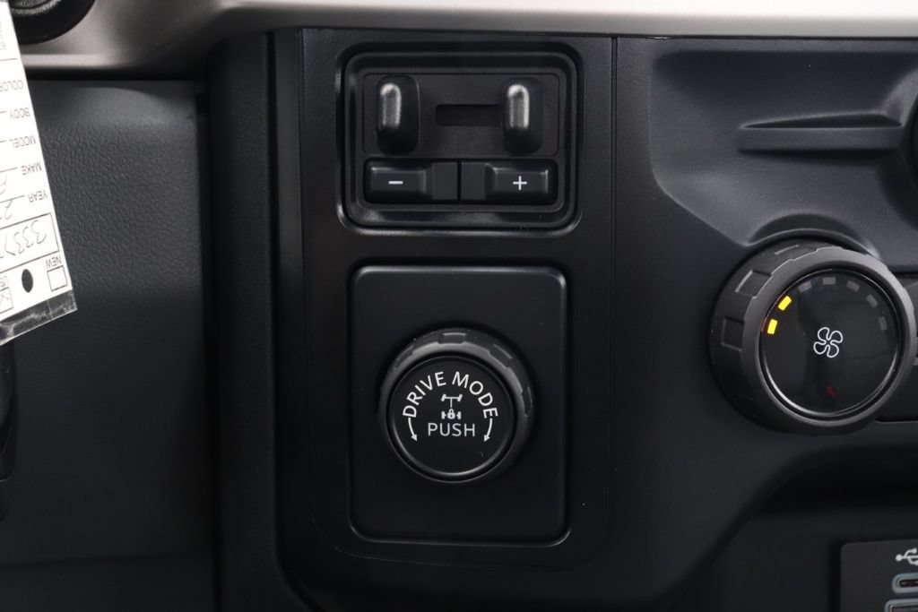 Used 2023 Ford F250 XL w/ XL Driver Assist Package RWD image 16