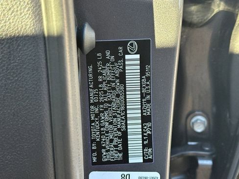 Used 2025 Lexus ES 300h w/ Luxury Package image 21