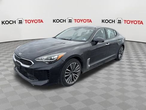 Used 2019 Kia Stinger Premium image 3