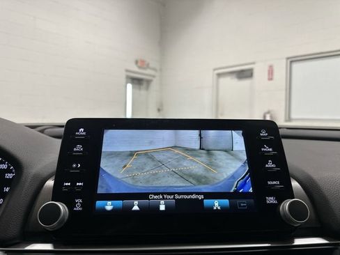 Used 2022 Honda Accord Touring image 32