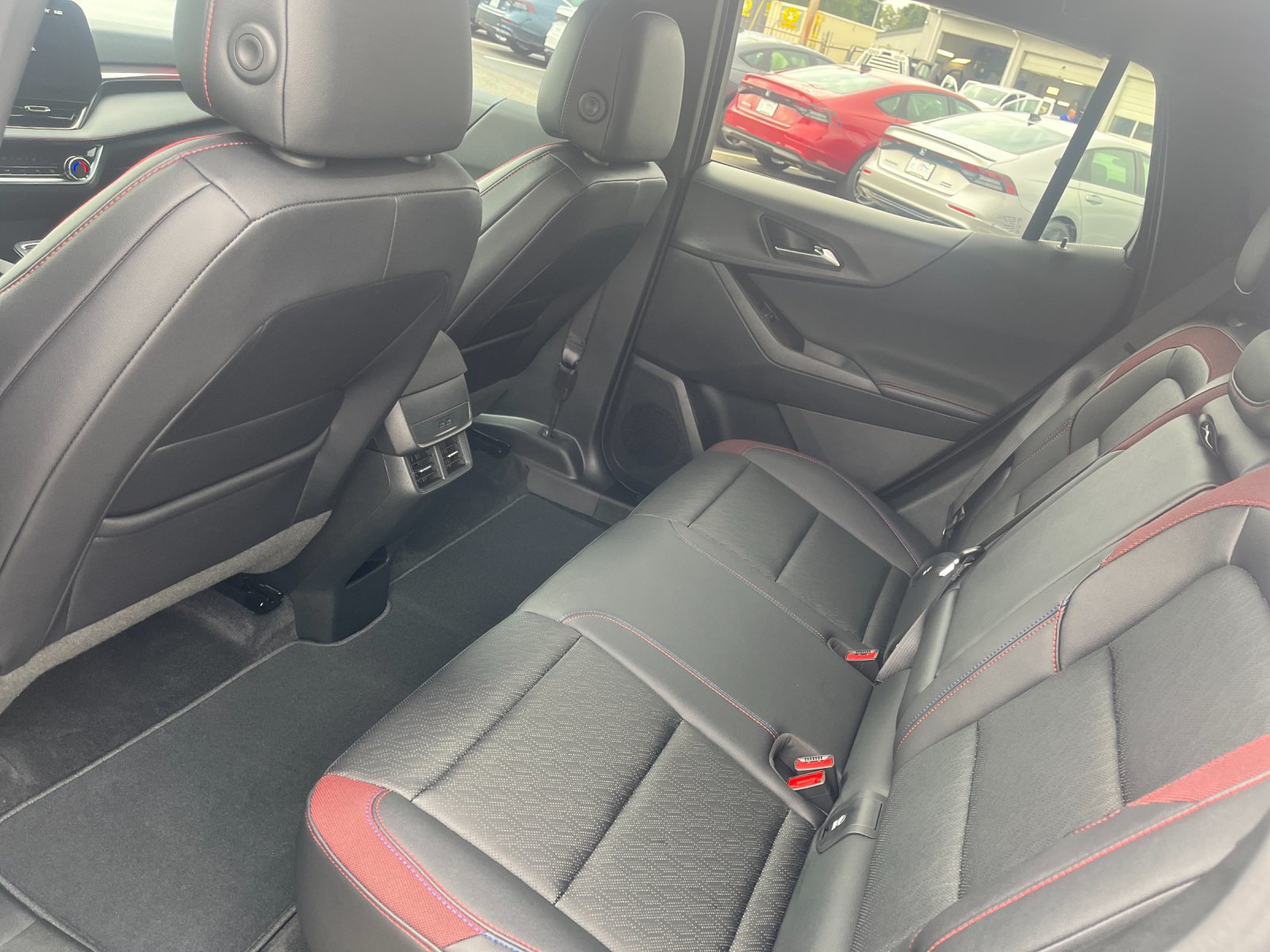 Used 2026 Chevrolet Equinox RS FWD image 12