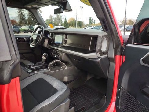 Used 2022 Ford Bronco Big Bend image 18