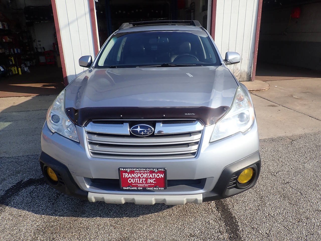 Used 2014 Subaru Outback 2.5i Limited w/ Moonroof Package AWD/4WD image 3