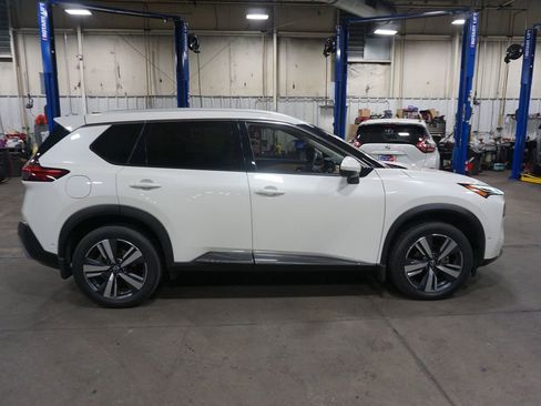 Used 2023 Nissan Rogue Platinum w/ Platinum Premium Package image 23