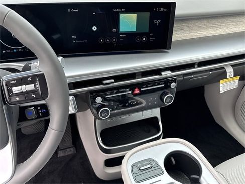 New 2026 Hyundai Ioniq 9 SEL image 22
