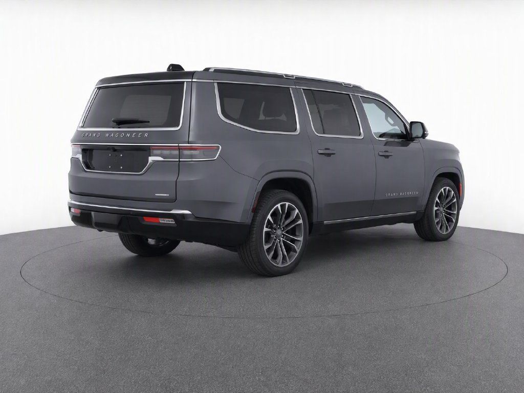 Used 2024 Jeep Grand Wagoneer Series III w/ Rear Seat Video Group 1 AWD/4WD image 4