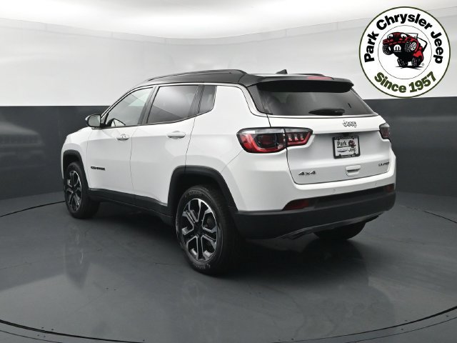 Used 2023 Jeep Compass Limited AWD/4WD image 4