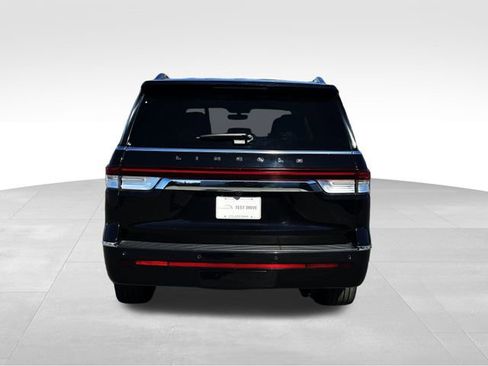 Used 2023 Lincoln Navigator Black Label AWD/4WD image 4