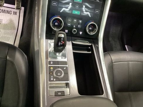 Used 2020 Land Rover Range Rover Sport HST image 12