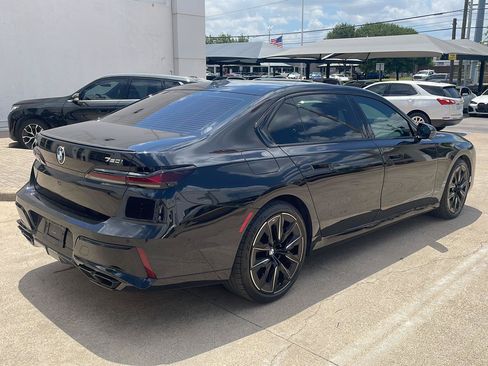 Used 2024 BMW 760i xDrive AWD/4WD image 4