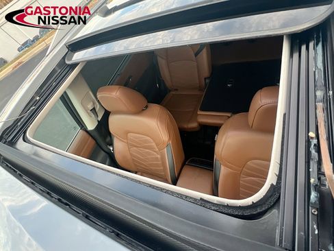 Used 2024 Nissan Pathfinder Platinum w/ Cargo Package image 30