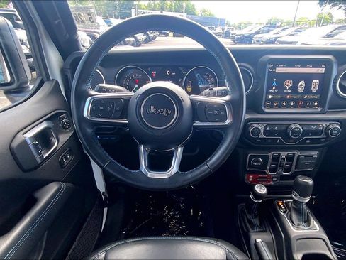 Used 2023 Jeep Wrangler Unlimited Rubicon 4xe w/ Cold Weather Group AWD/4WD image 5
