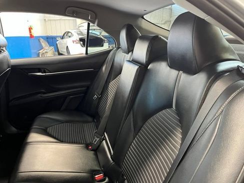 Used 2020 Toyota Camry SE AWD/4WD image 18