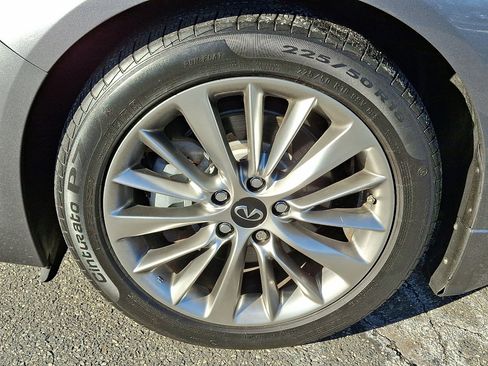 Used 2019 INFINITI Q50 Luxe w/ Essential Package (3.0T Luxe) image 9