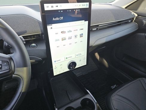 Used 2023 Ford Mustang Mach-E Premium image 32