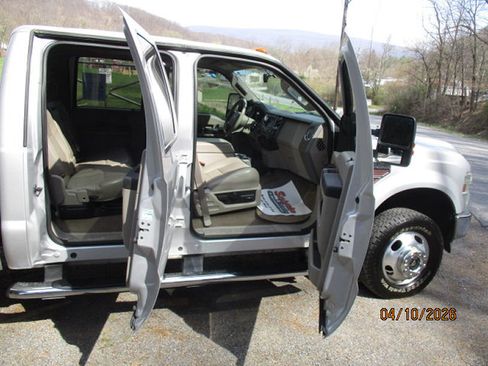 Used 2008 Ford F350 Lariat image 12