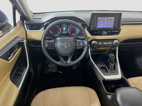 Used 2022 Toyota RAV4 XLE image 17