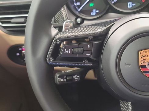 New 2026 Porsche Macan GTS image 17