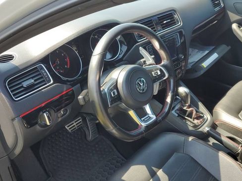 Used 2017 Volkswagen Jetta GLI FWD image 10