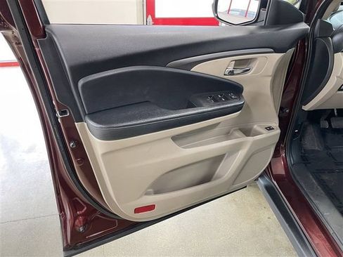 Used 2018 Honda Pilot EX-L image 11