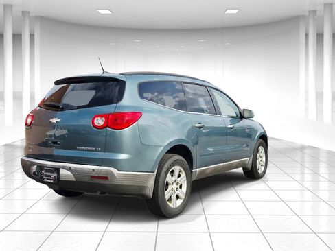 Used 2009 Chevrolet Traverse LT image 3