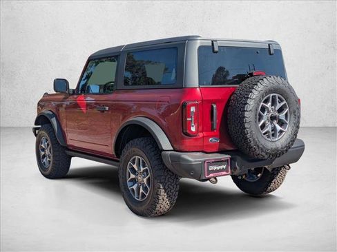 New 2025 Ford Bronco Badlands image 9