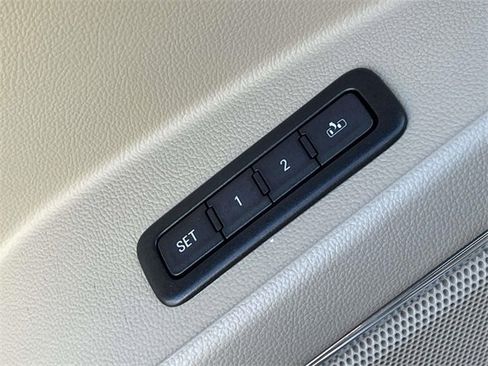 Used 2018 GMC Yukon Denali w/ Denali Ultimate Package image 20