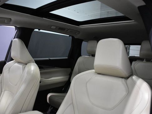Used 2023 INFINITI QX60 Luxe image 16