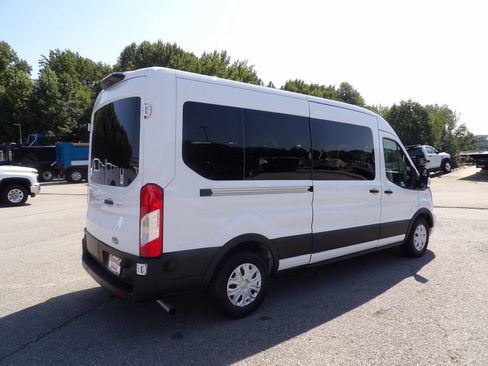 Used 2024 Ford Transit 350 XLT RWD image 8