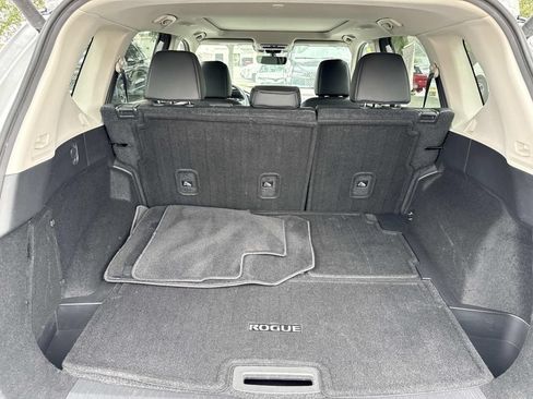 Used 2022 Nissan Rogue SL w/ SL Premium Package FWD image 14