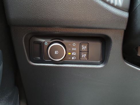 Certified 2025 Ford Ranger XL RWD image 27