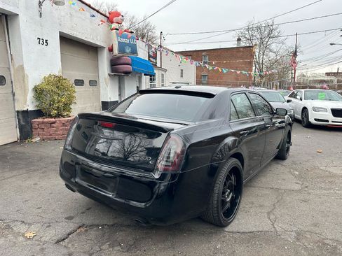 Used 2014 Chrysler 300 C RWD image 15