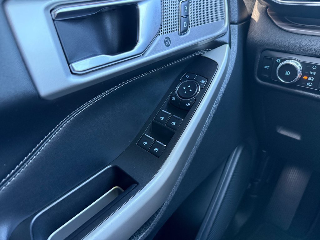 Used 2022 Ford Explorer Limited AWD/4WD image 28