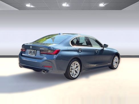 Certified 2025 BMW 330i xDrive Sedan AWD/4WD image 9