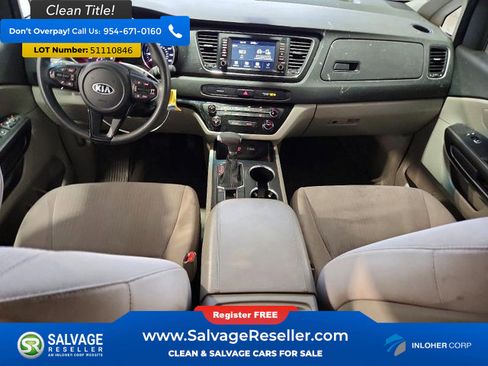 Used 2019 Kia Sedona LX FWD image 11