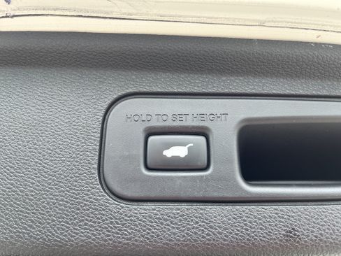 Used 2018 Honda Odyssey Elite image 12